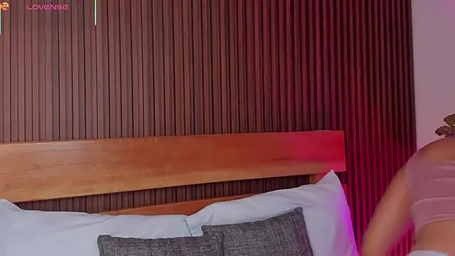 yaya23x online show from November 2025 02:42:02 PM