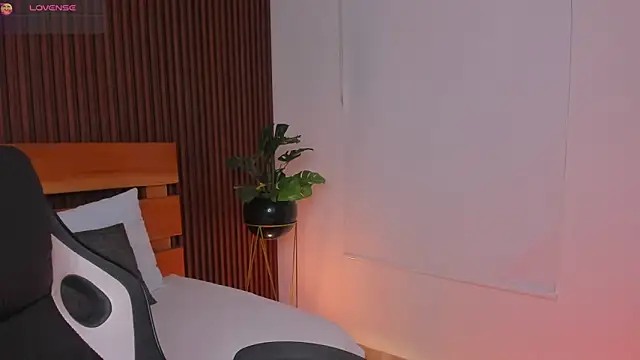 yaya23x online show from March 2026 07:42:01 PM