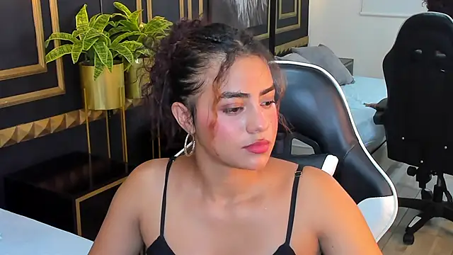 yaya23x online show from February 2025 07:37:01 PM