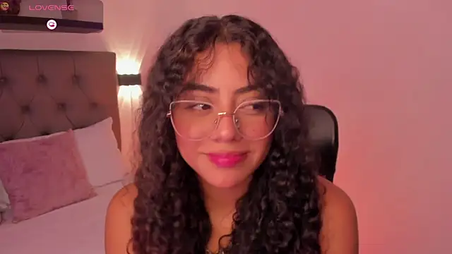 yaya23x online show from December 2025 01:26:02 PM