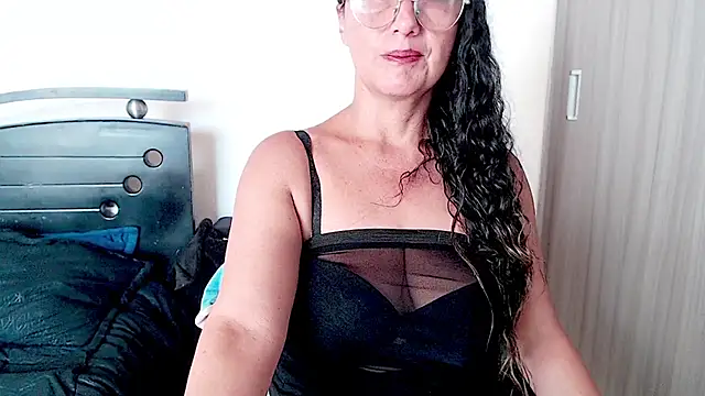 naugthyshanoon online show from December 2025 09:39:01 PM