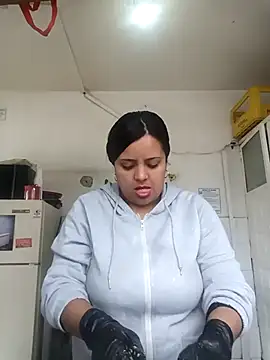 Snapshot of tuty_Tap chatting on December 2025 02:49:02 PM tuty Tap online show from December 2025 02:49:02 PM