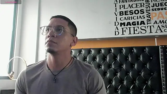 Snapshot of JoshMillerr_ chatting on May 2026 07:00:01 PM JoshMillerr online show from May 2026 07:00:01 PM