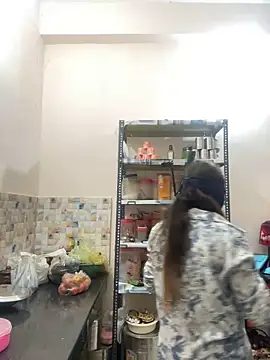 Snapshot of HoneyBearCpl chatting on February 2025 02:45:01 PM HoneyBearCpl online show from February 2025 02:45:01 PM