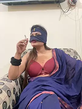 Snapshot of HoneyBearCpl chatting on March 2025 07:53:01 PM HoneyBearCpl online show from March 2025 07:53:01 PM