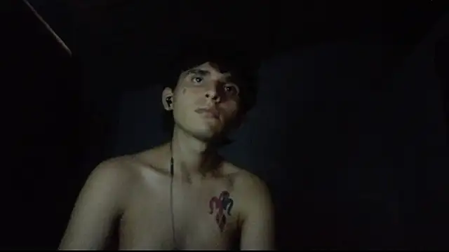 Snapshot of Charley_quin chatting on March 2025 02:51:02 AM Charley quin online show from March 2025 02:51:02 AM