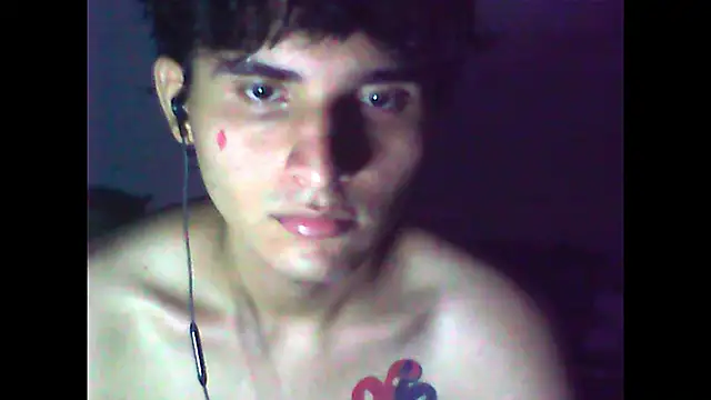 Snapshot of Charley_quin chatting on February 2025 11:25:02 PM Charley quin online show from February 2025 11:25:02 PM