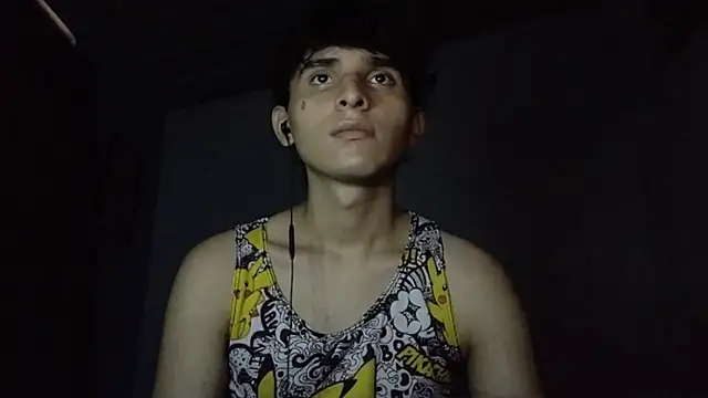 Snapshot of Charley_quin chatting on March 2025 11:39:01 PM Charley quin online show from March 2025 11:39:01 PM