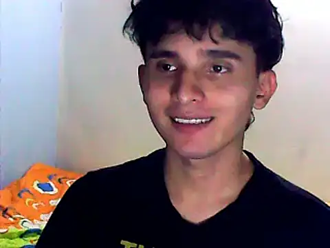 Snapshot of Charley_quin chatting on January 2025 11:43:01 PM Charley quin online show from January 2025 11:43:01 PM