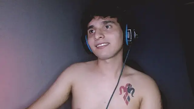 Snapshot of Charley_quin chatting on October 2025 03:30:01 AM Charley quin online show from October 2025 03:30:01 AM