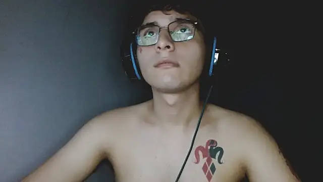 Snapshot of Charley_quin chatting on September 2025 04:41:01 AM Charley quin online show from September 2025 04:41:01 AM