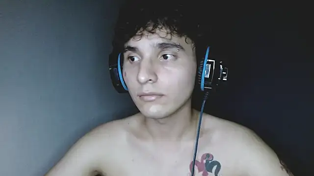 Snapshot of Charley_quin chatting on September 2025 03:24:01 AM Charley quin online show from September 2025 03:24:01 AM