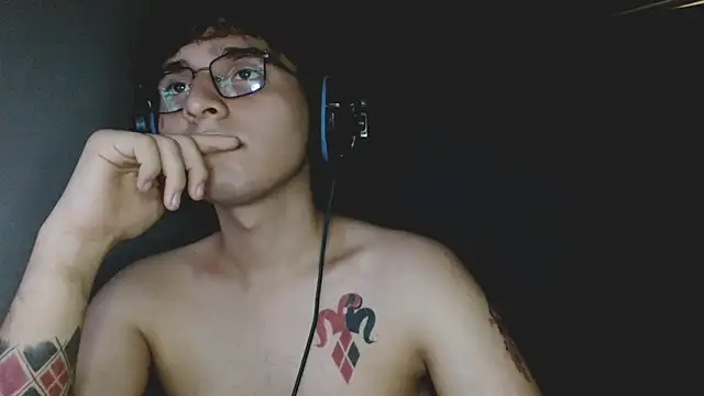 Snapshot of Charley_quin chatting on September 2025 02:39:01 AM Charley quin online show from September 2025 02:39:01 AM