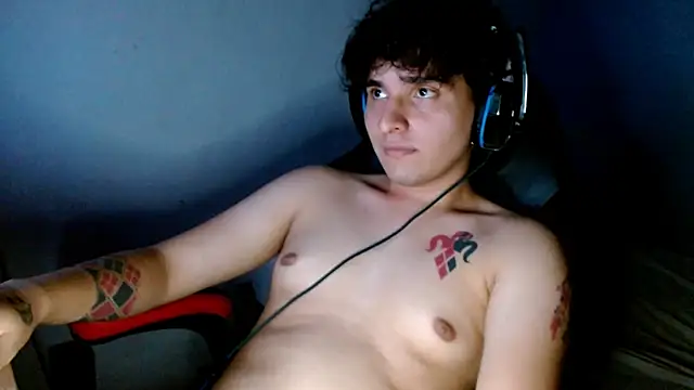 Snapshot of Charley_quin chatting on March 2026 03:18:02 AM Charley quin online show from March 2026 03:18:02 AM