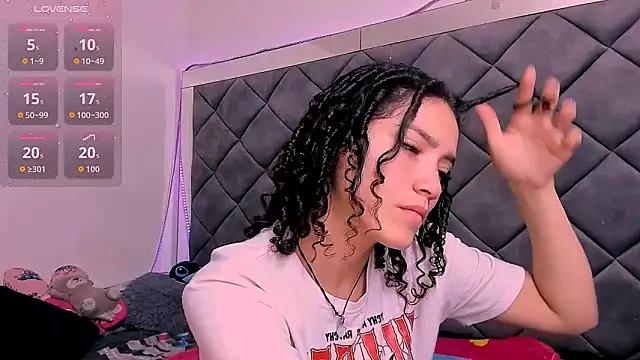 Snapshot of Nellyhills chatting on November 2025 01:37:02 PM Nellyhills online show from November 2025 01:37:02 PM