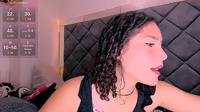 Snapshot of Nellyhills chatting on October 2025 11:53:01 AM Nellyhills online show from October 2025 11:53:01 AM