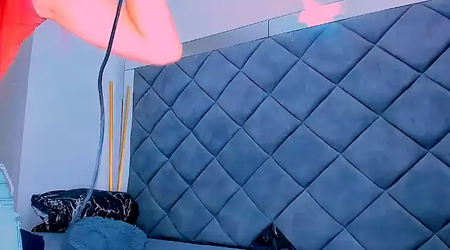 Snapshot of Nellyhills chatting on March 2025 01:35:02 PM Nellyhills online show from March 2025 01:35:02 PM