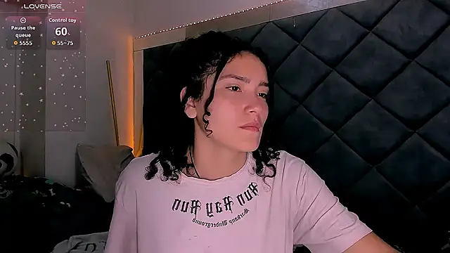 Snapshot of Nellyhills chatting on October 2025 10:03:02 AM Nellyhills online show from October 2025 10:03:02 AM