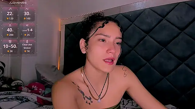 Snapshot of Nellyhills chatting on October 2025 12:06:02 PM Nellyhills online show from October 2025 12:06:02 PM