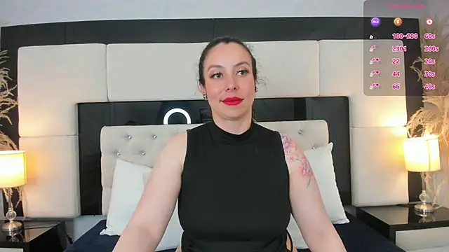 Snapshot of CarlaRossi_ chatting on June 2026 01:28:02 AM CarlaRossi online show from June 2026 01:28:02 AM