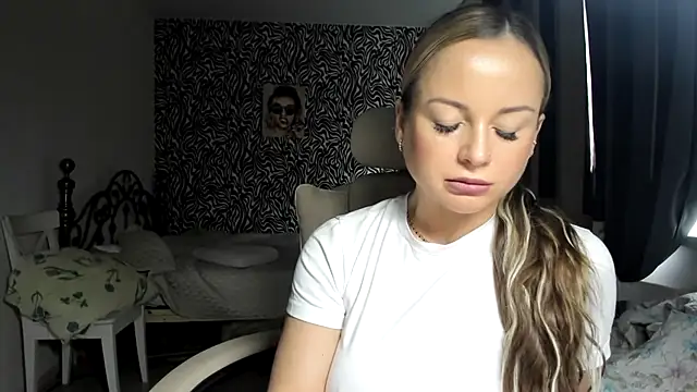 jennifer838 online show from April 2026 11:47:01 AM