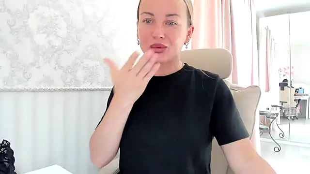 jennifer838 online show from June 2026 01:38:01 PM