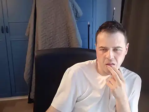 CuteMan33 online show from July 2026 03:01:02 PM