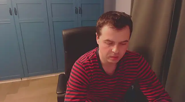 Snapshot of CuteMan33 chatting on December 2024 10:14:02 PM CuteMan33 online show from December 2024 10:14:02 PM