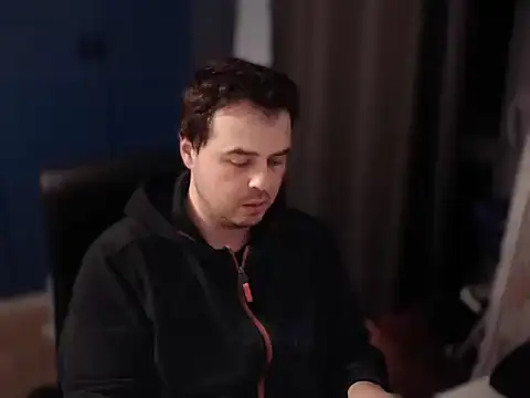 CuteMan33 online show from November 2025 09:04:01 PM