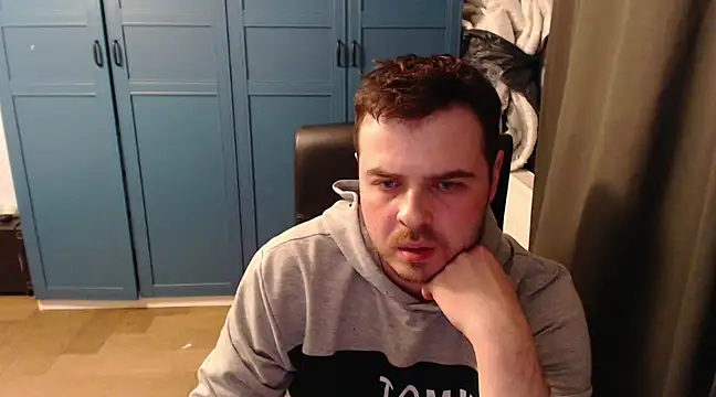 Snapshot of CuteMan33 chatting on March 2025 08:42:02 PM CuteMan33 online show from March 2025 08:42:02 PM