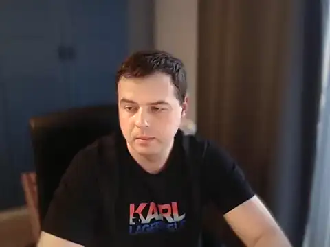 CuteMan33 online show from November 2025 01:49:01 PM