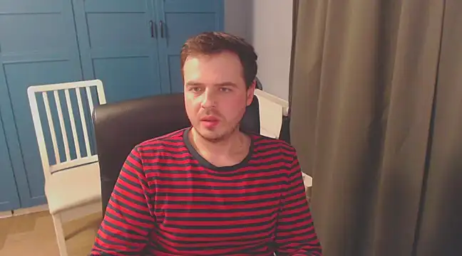 Snapshot of CuteMan33 chatting on December 2024 08:48:01 PM CuteMan33 online show from December 2024 08:48:01 PM