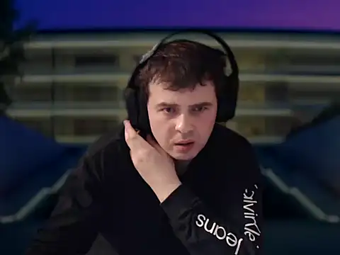 CuteMan33 online show from December 2025 11:31:02 PM