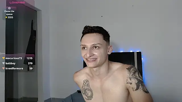 arthurphoenix  online show from December 2024 10:33:02 AM