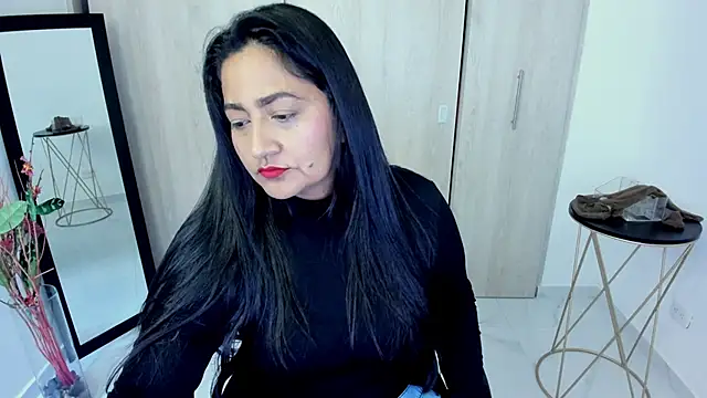 Adele Sweett online show from May 2026 11:41:02 AM
