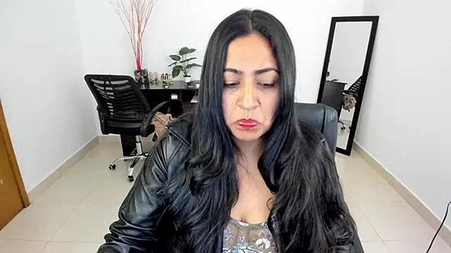 Adele Sweett online show from March 2025 01:45:01 PM