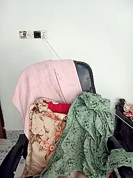 Hot-Angel  online show from November 2025 04:16:01 AM