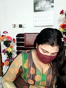 Hot-Angel  online show from February 2026 06:07:02 PM