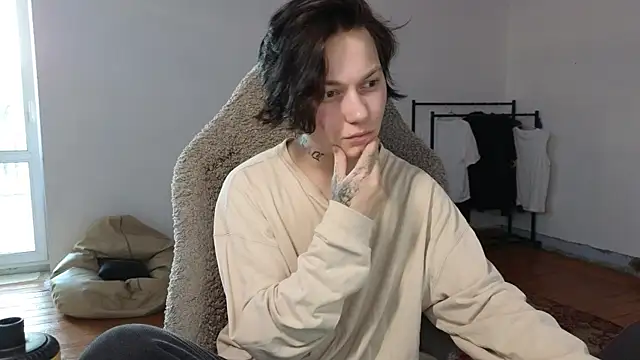 Snapshot of esajukyy chatting on July 2026 01:01:02 PM esajukyy online show from July 2026 01:01:02 PM