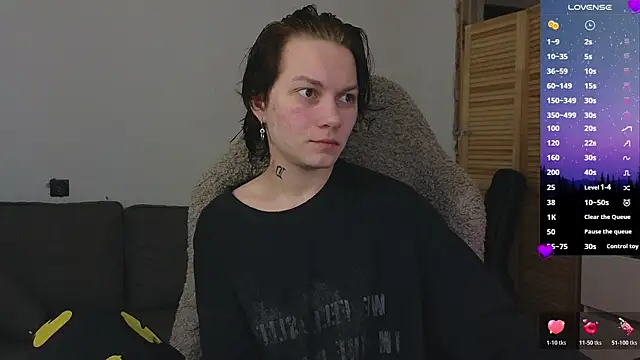 esajukyy online show from April 2026 01:25:01 PM