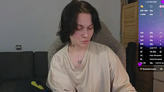 esajukyy online show from April 2026 04:30:01 PM