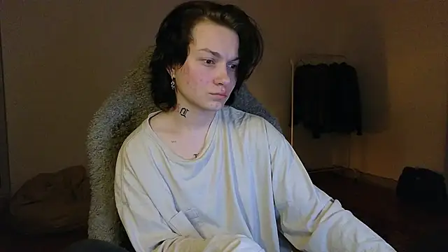 esajukyy online show from May 2026 03:38:01 PM