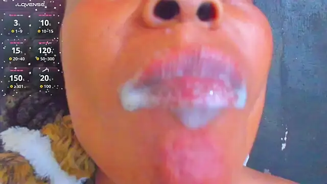 Snapshot of KamariaFyre chatting on November 2025 04:00:01 PM KamariaFyre online show from November 2025 04:00:01 PM