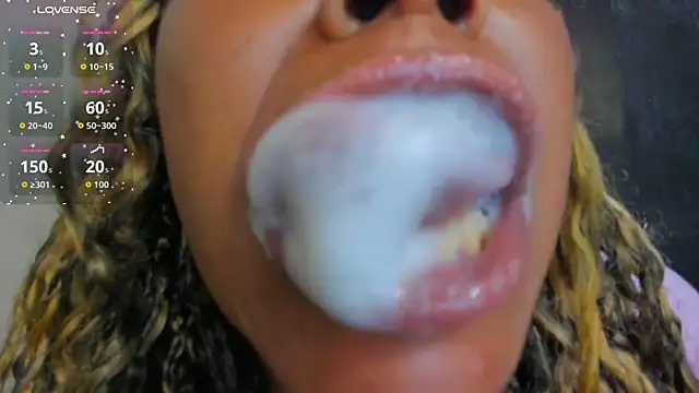 KamariaFyre online show from March 2026 06:33:01 AM