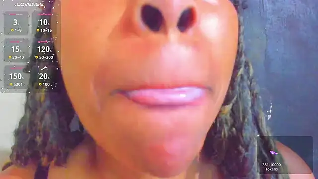 Snapshot of KamariaFyre chatting on November 2025 08:12:01 PM KamariaFyre online show from November 2025 08:12:01 PM