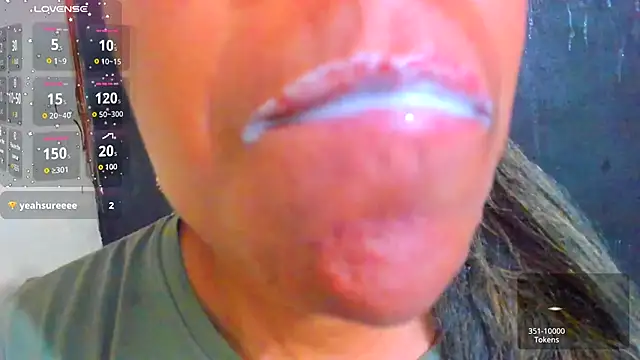 Snapshot of KamariaFyre chatting on November 2025 04:11:01 AM KamariaFyre online show from November 2025 04:11:01 AM