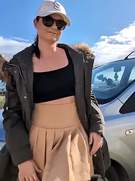 Samira-Summer online show from February 2026 01:10:01 PM