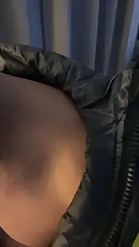 nick  yy online show from December 2025 07:50:01 PM