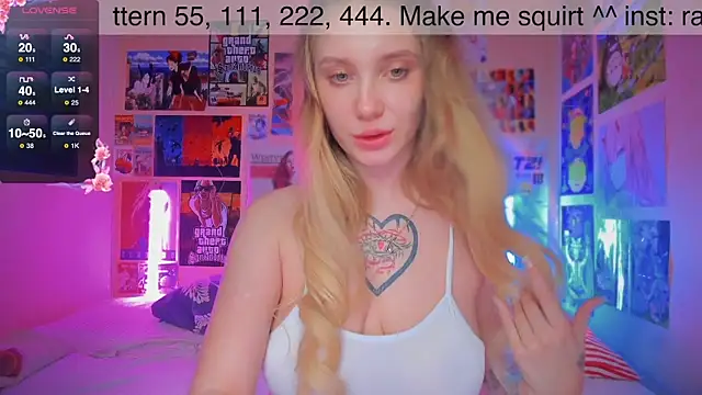 Snapshot of AliceMilman chatting on March 2025 12:17:02 PM AliceMilman online show from March 2025 12:17:02 PM