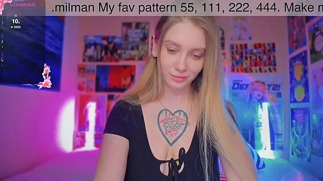 Snapshot of AliceMilman chatting on March 2025 12:07:02 PM AliceMilman online show from March 2025 12:07:02 PM